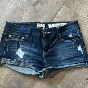 Juniors indigo rein jean shorts size 9